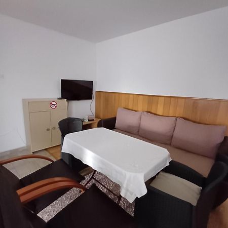 Apartments Lela Bihać Eksteriør bilde