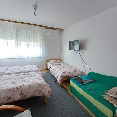 Apartments Lela Bihać Eksteriør bilde