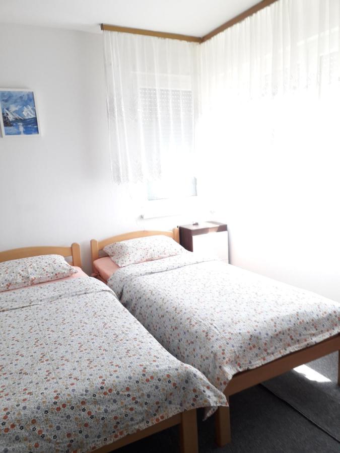 Apartments Lela Bihać Eksteriør bilde