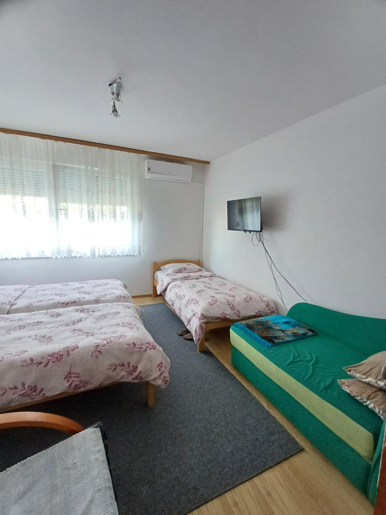 Apartments Lela Bihać Eksteriør bilde